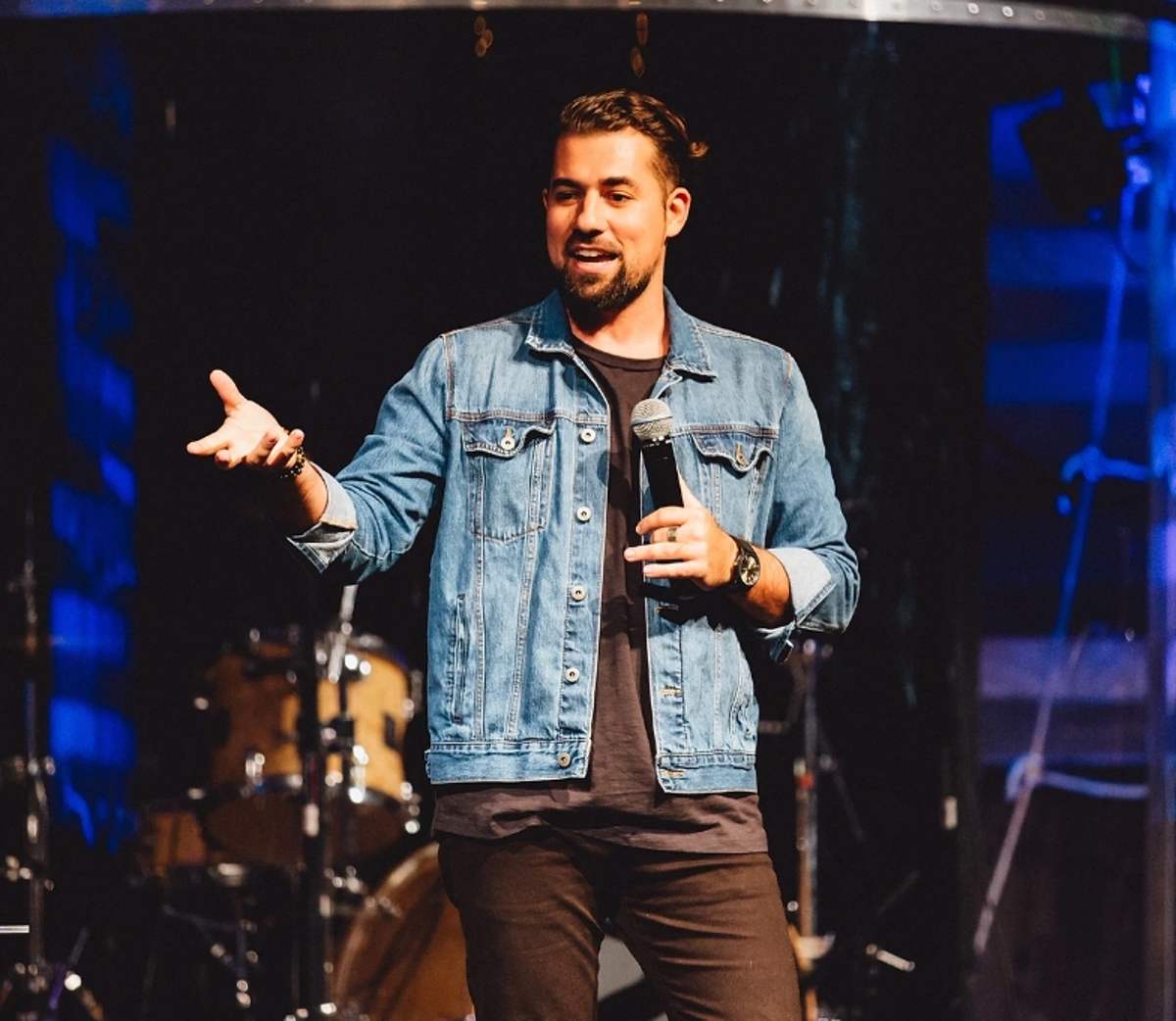 A Water’s Edge pastor preaching on stage